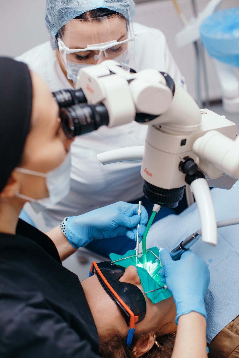 Фотография взята с сайта стоматологии Дмитрович Фэмили https://www.dmitrovich.ru/