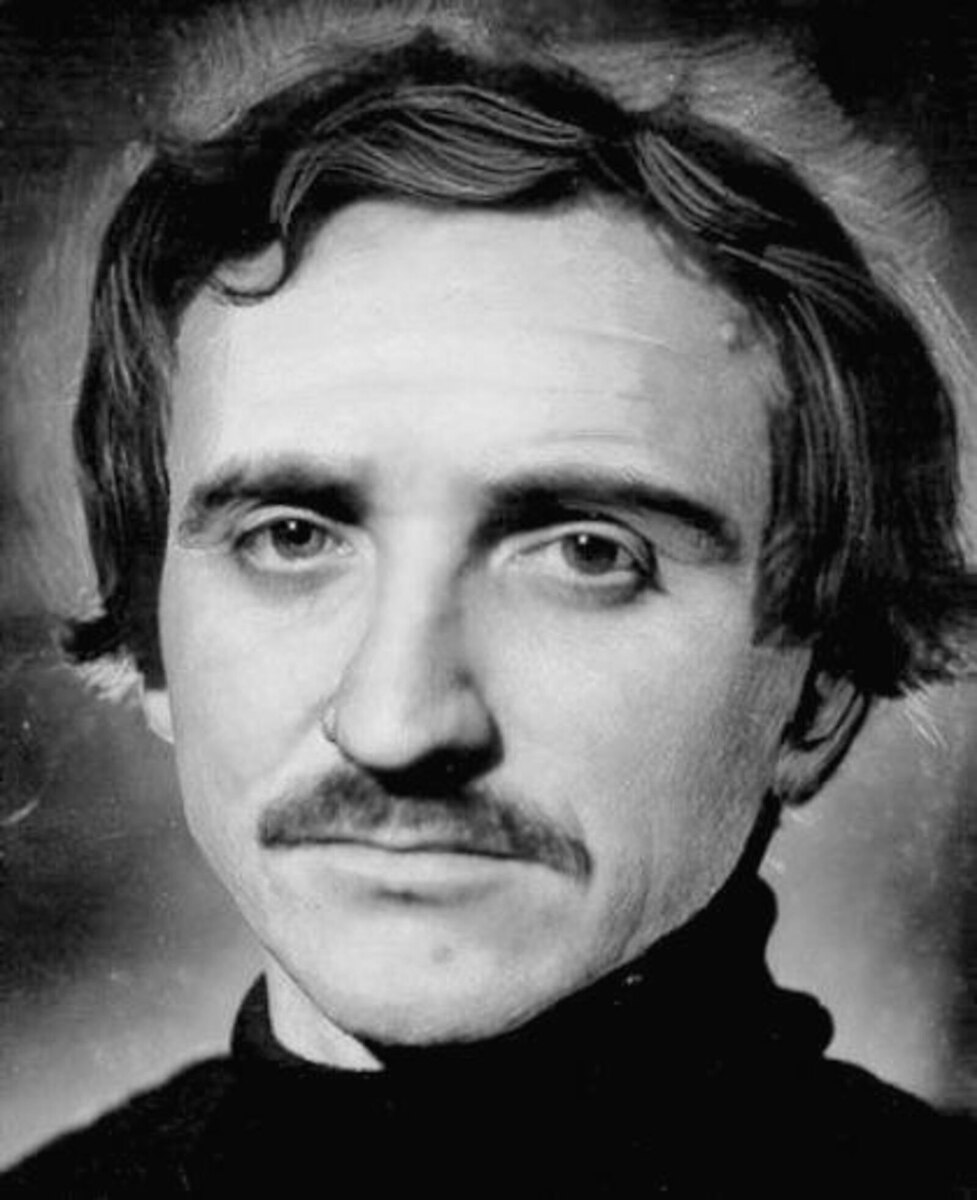 Станислав Петрович Шалухин (1952-2002) — поэт, музыкант, журналист, переводчик. Член Союза писателей РБ.