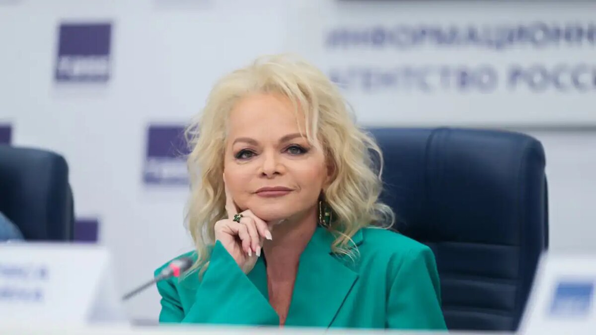    Лариса Долина © АГН "Москва"