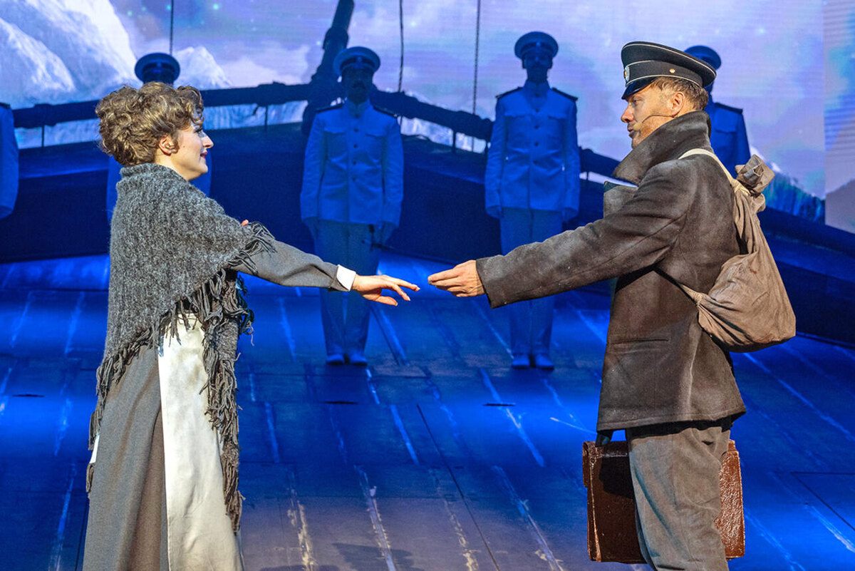    Дмитрий Ермак и Жанетт Гурская Яна Булаш