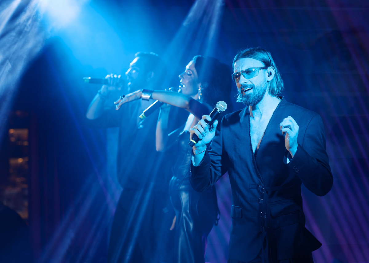 14 ноября  в нашей гримёрке группа «Инь-Янь» устроила настоящий музыкальный шторм! Море эмоций, камерная атмосфера и невероятная энергетика — такой вечер запомнится надолго. 🔥

Благодарим группу за магию, а зрителей — за жаркую поддержку!

Этот вечер останется в наших сердцах. 