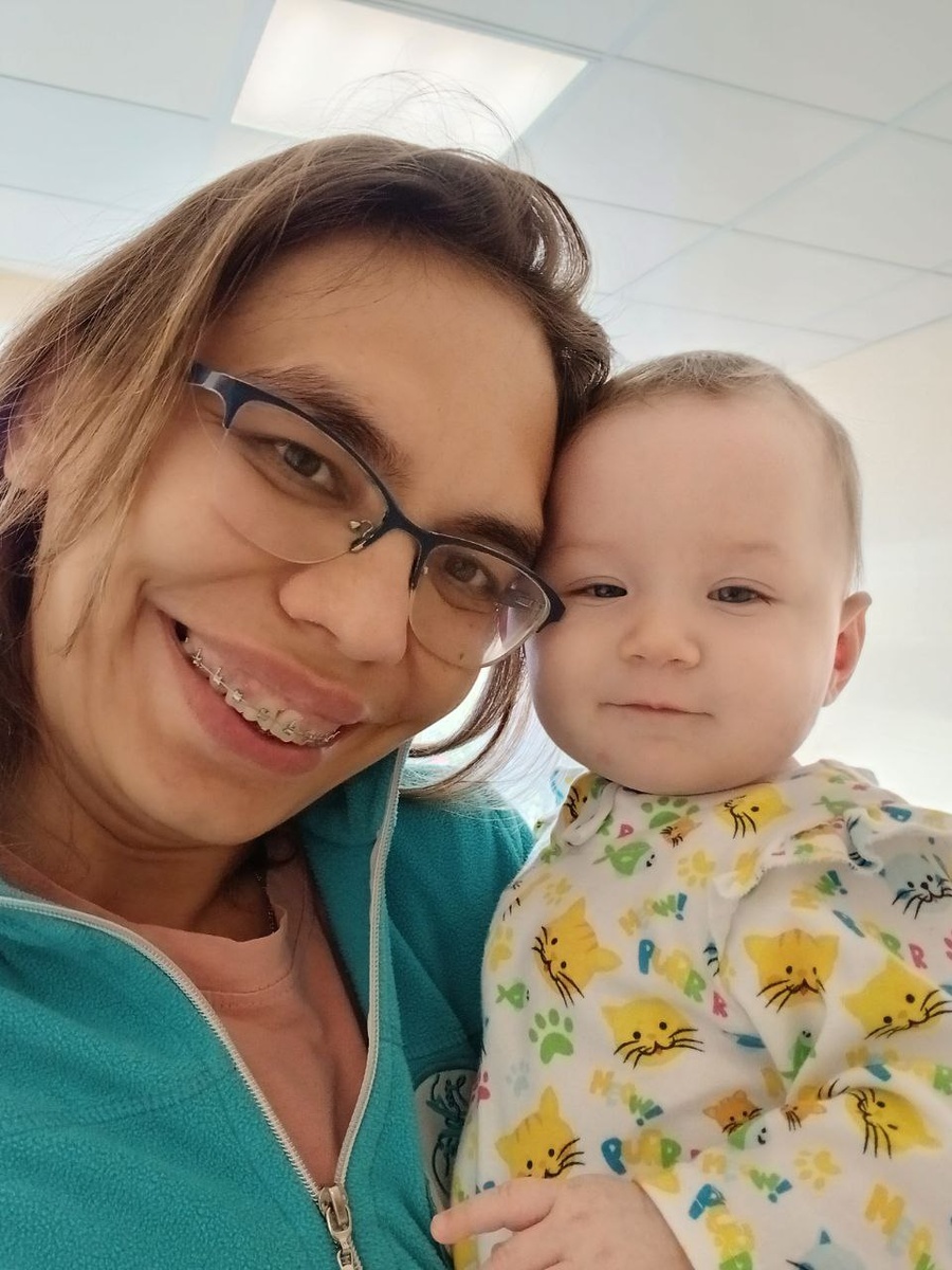 Анастасия и София. Встреча мамы и дочери.