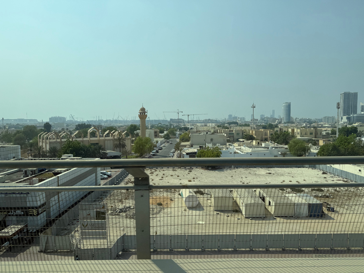 вид из окна метро 