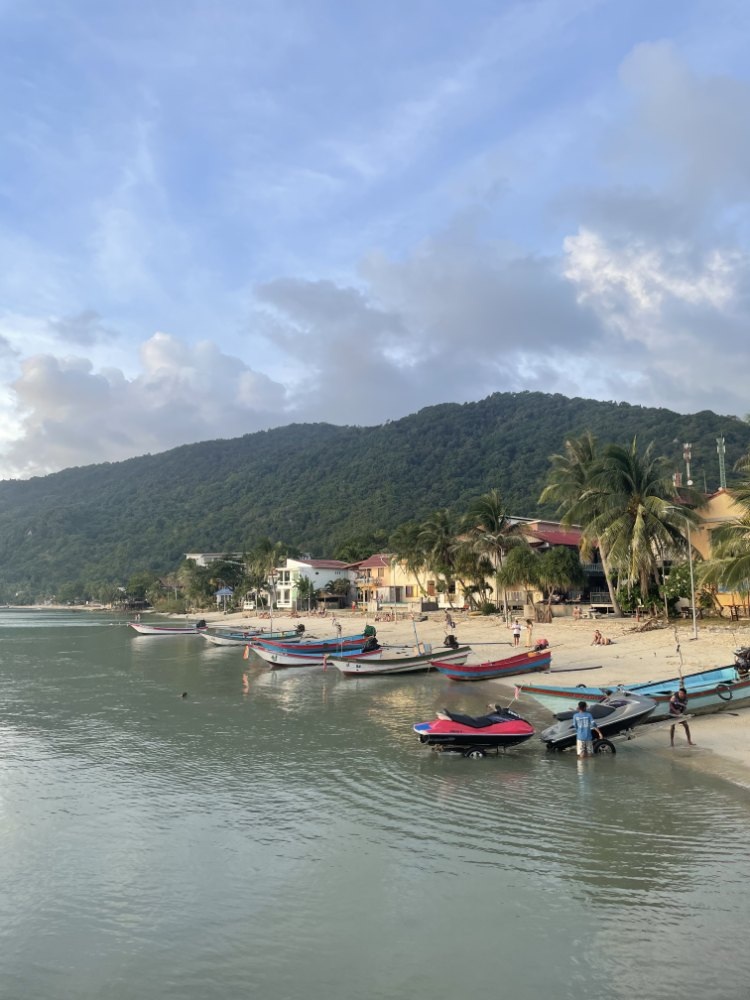 Пляж закатов на Хаад Рине, остров Панган, Таиланд, февраль, 2023