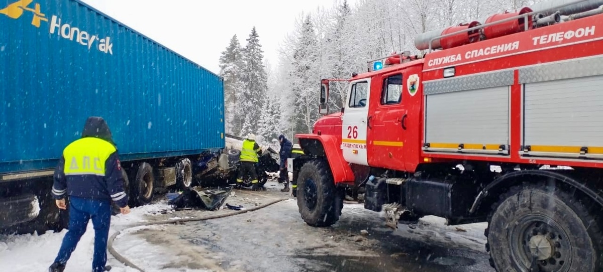    Три человека погибли в страшной аварии с бензовозом на трассе в Карелии© прокуратура Карелии / Госкомитет Карелии по безопасности