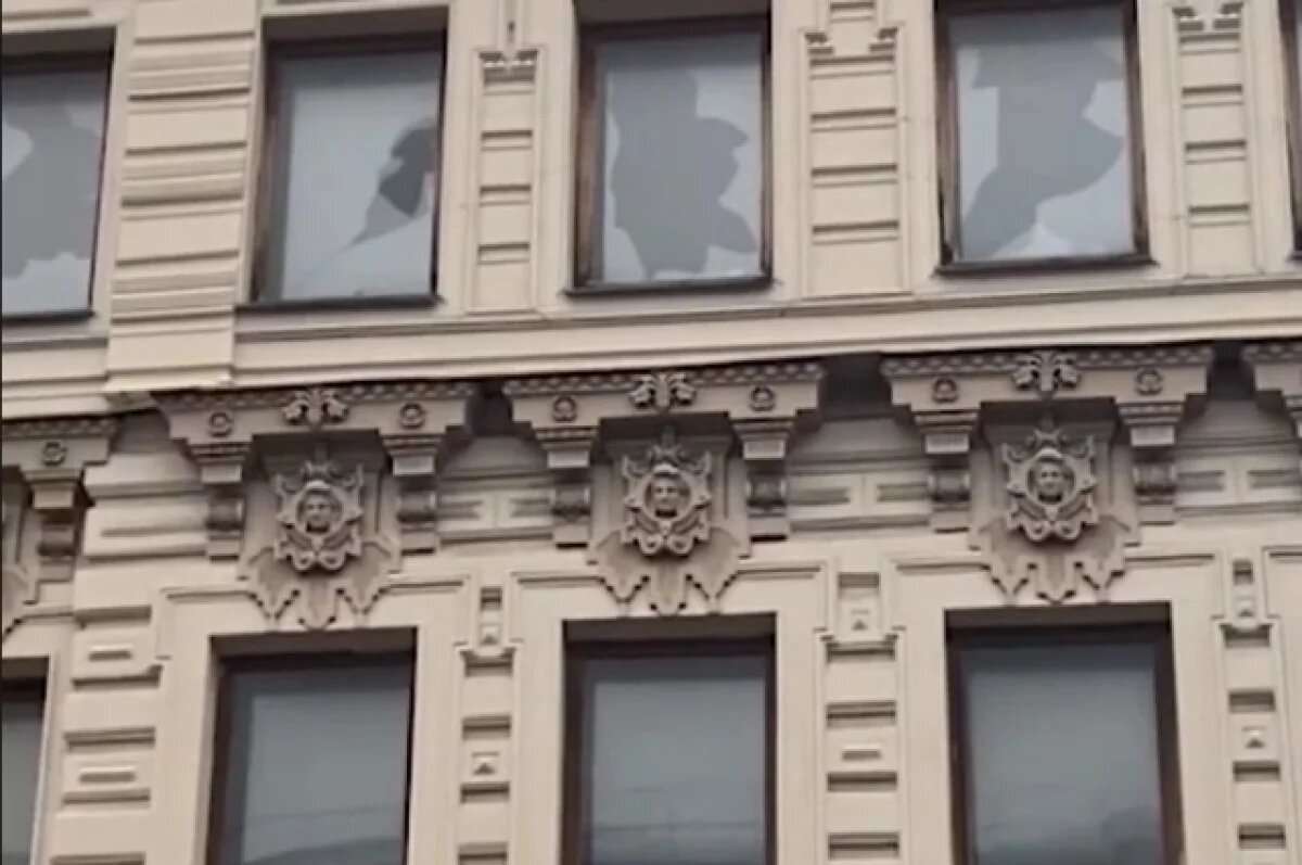    В Казани неизвестные разнесли Александровский пассаж