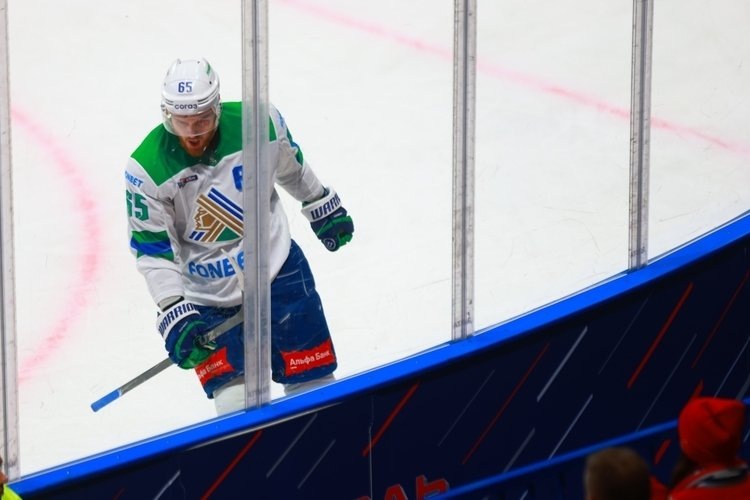    «Салават Юлаев» дал бой чемпиону, но проиграл за секунду до конца овертайма (источник изображения) News Express Team