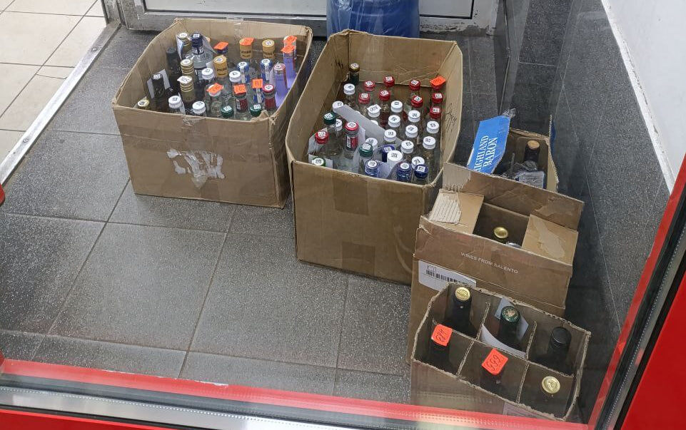    Из незаконного оборота в Канавинском районе изъяли 300 единиц алкоголя
