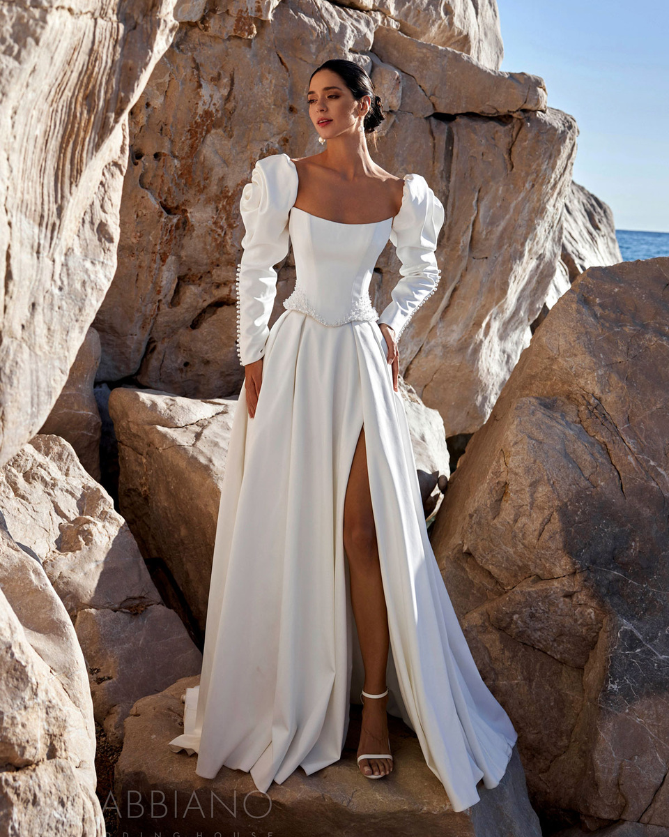 Свадебное платье со съемными рукавами Джеффри от Gabbiano. Листай >