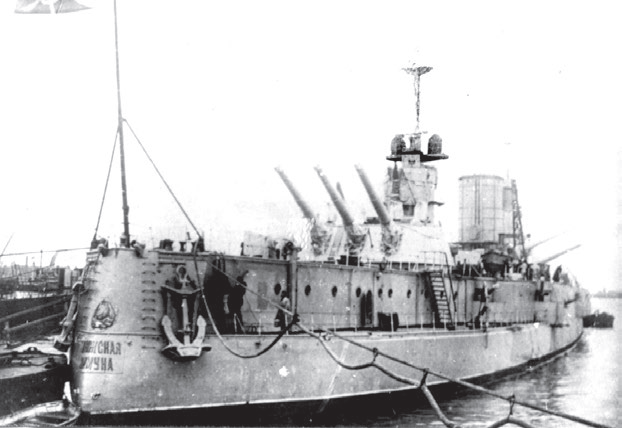 Линкор «Парижская коммуна» в Кронштадте.
Конец 1920-х годов