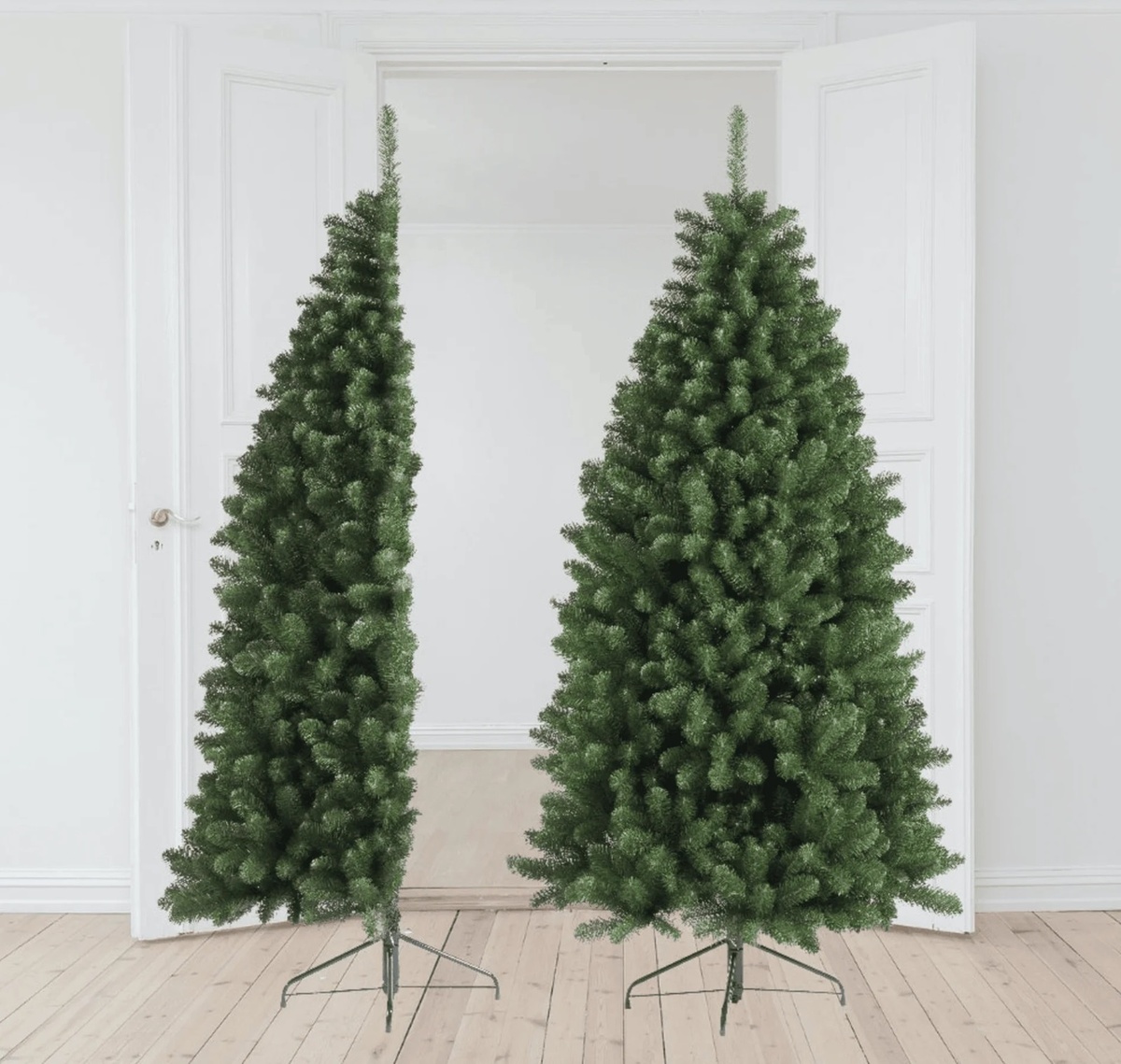    Вот такие новогодние елки-половинки появились на российских маркетплейсахHoliday Tree