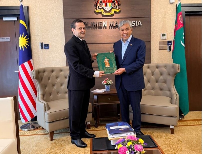 Встреча М. Машалова с Ахмадом Захидом бин Хамиди, 17 ноября 2025 года, Куала-Лумпур, Малайзия