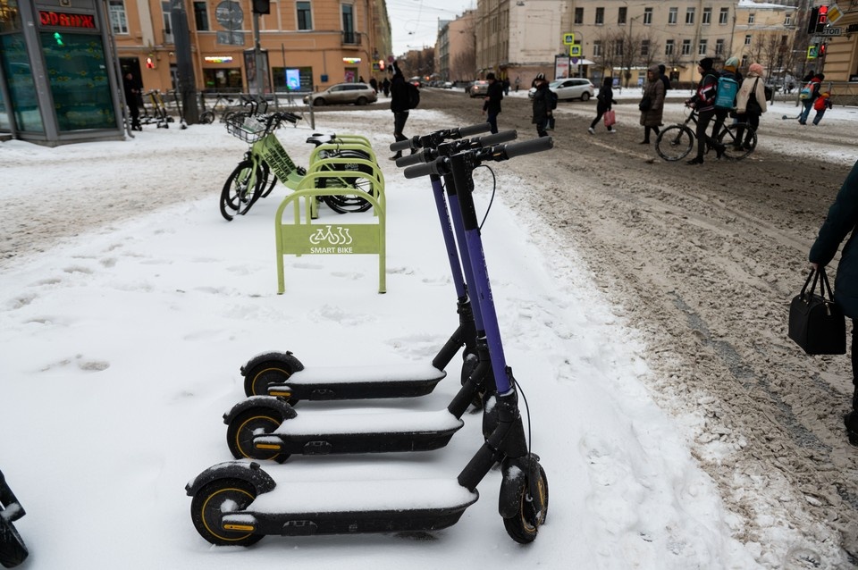    Петербуржцы и гости города совершили 40,5 млн поездок. Юлия ПЫХАЛОВА