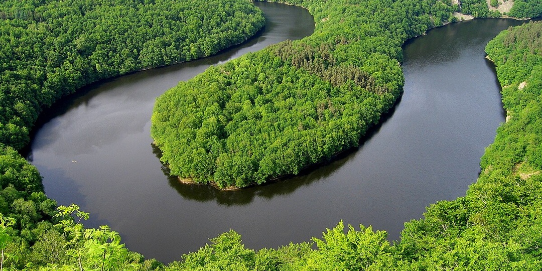 Почему Внешние Изгибы Реки это Идеальное место для Рыбалки?