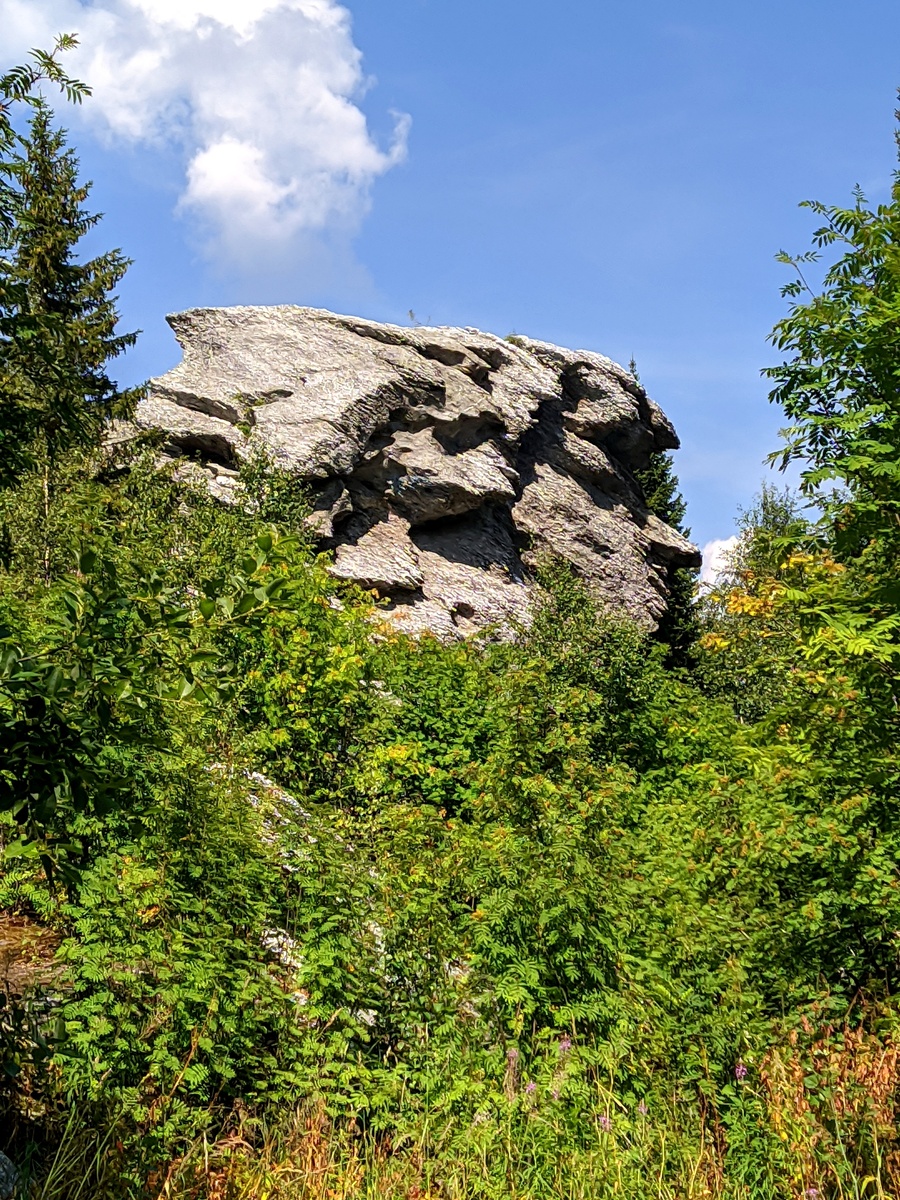 Скала Старик-Камень