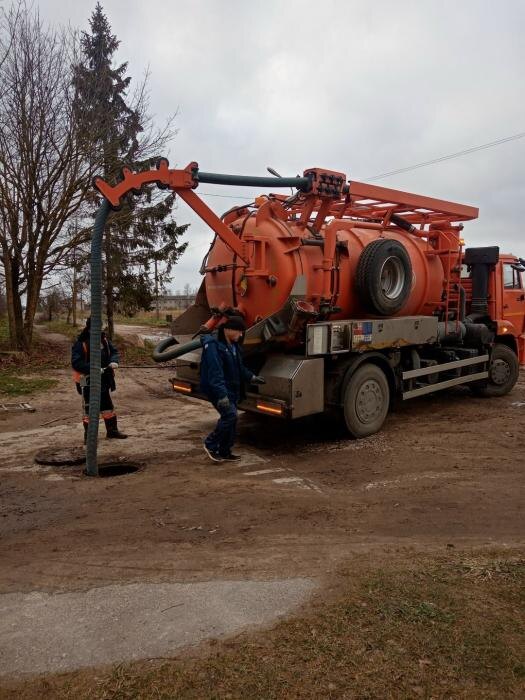Псковский горводоканал приступил к ликвидации утечек на водопроводных сетях в Гдове
Фото: пресс-служба МП Пскова «Горводоканал»