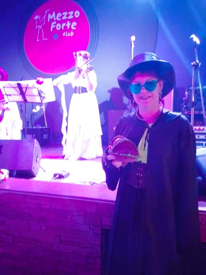 Я на недавнем фолк-фестивале "Чардейник" (с рыбой-удильщиком :))