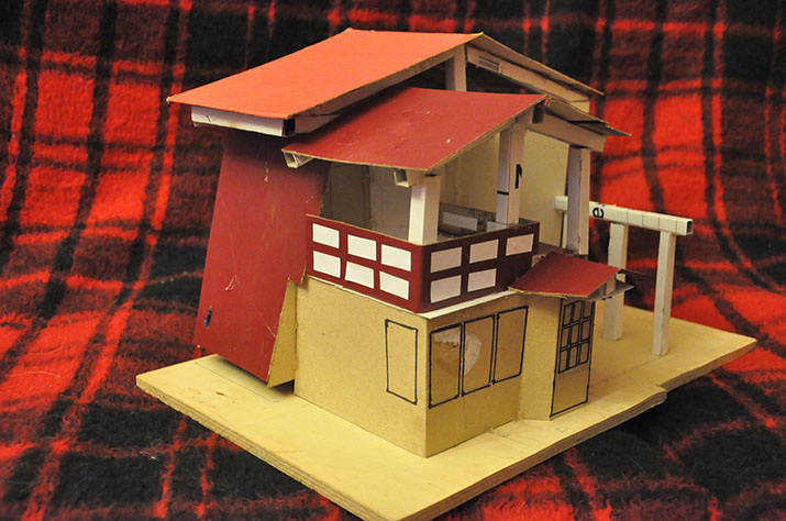 Макет дома после реконструкции