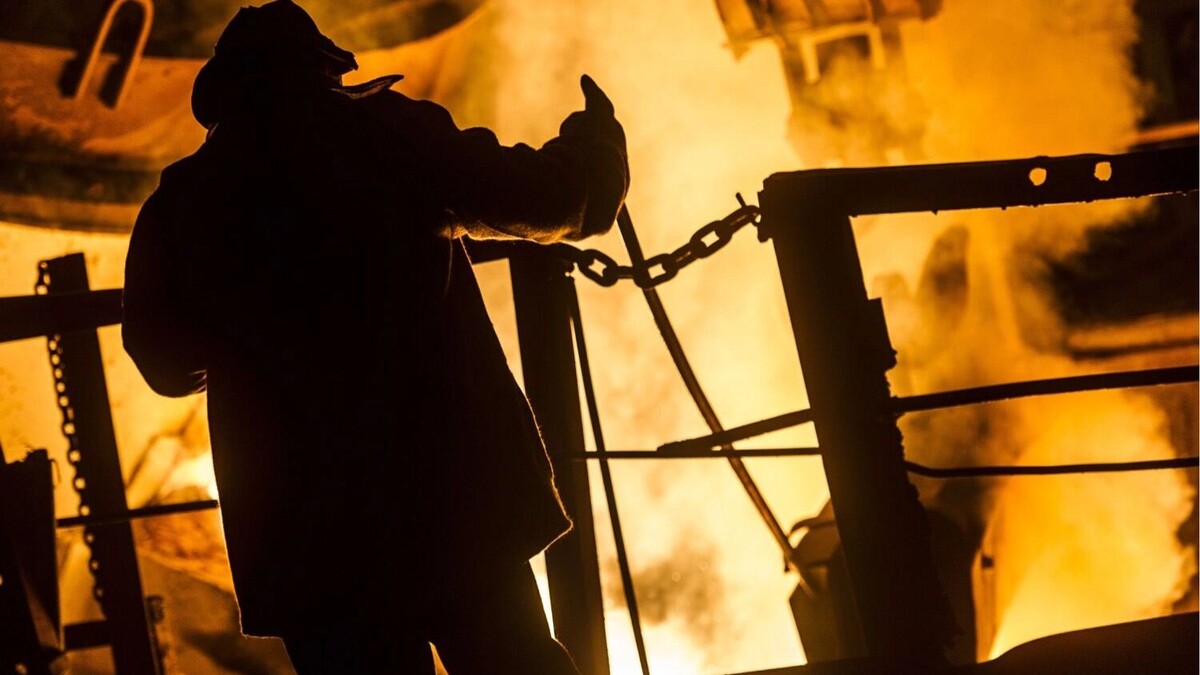 Обрабатывающая промышленность, в которой несколько отраслей сейчас заточены на оборонные заказы, в сентябре продемонстрировала негативную динамику. Фото: Евгений Курсков. ТАСС