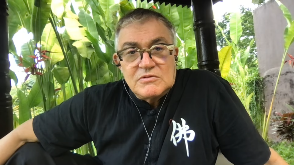 Фото: © twitch.tv/deebrov