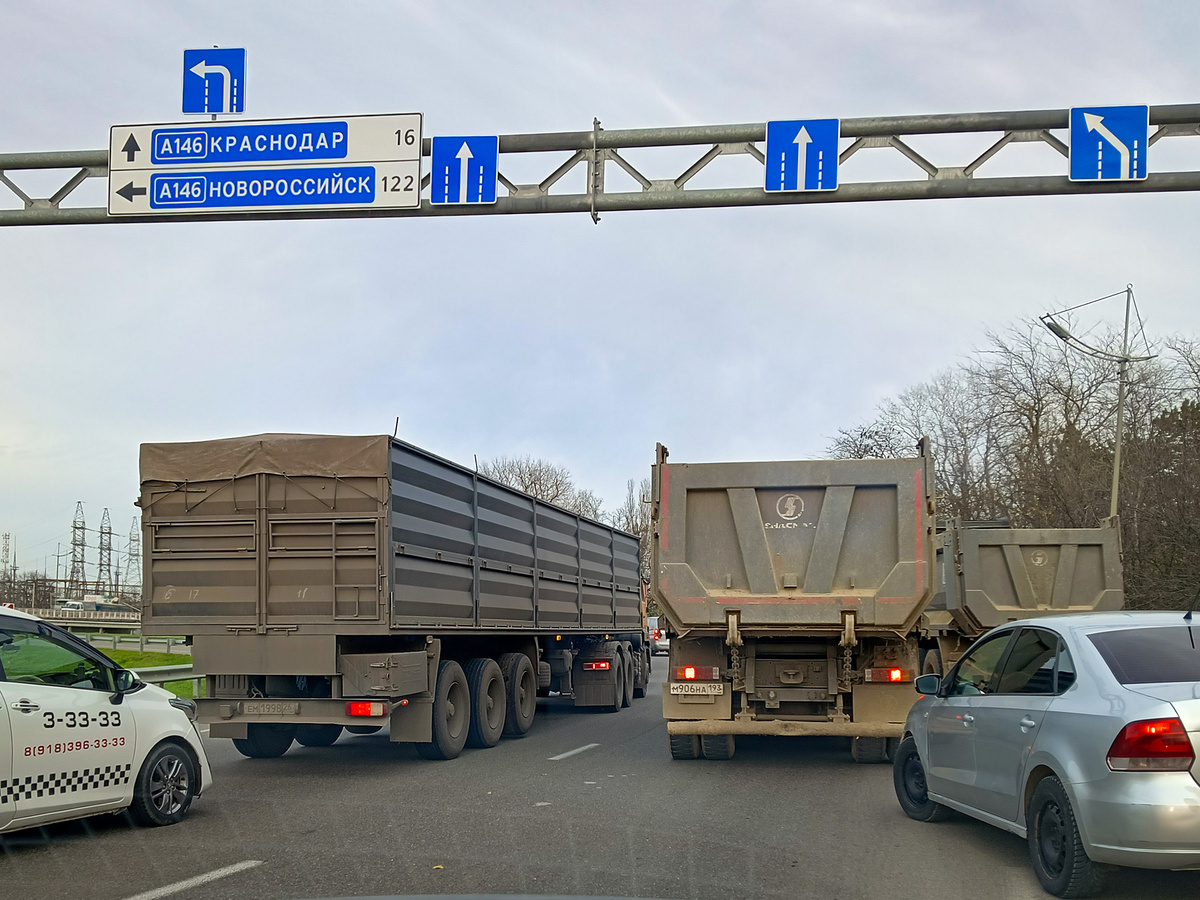 Начало пробки. Кто там виноват?