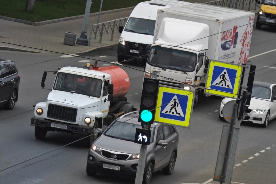    Светофоры год от года все умнее. Алексей БУЛАТОВ
