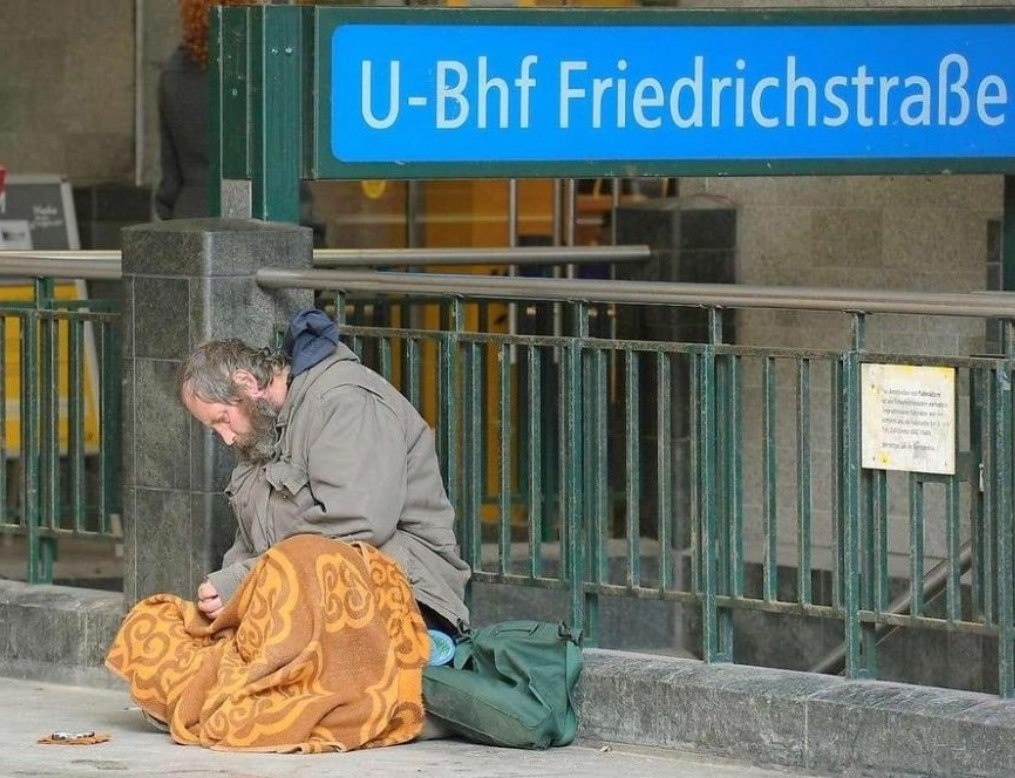    «И конца этому не видно». Количество бездомных в Германии достигло рекордных значений