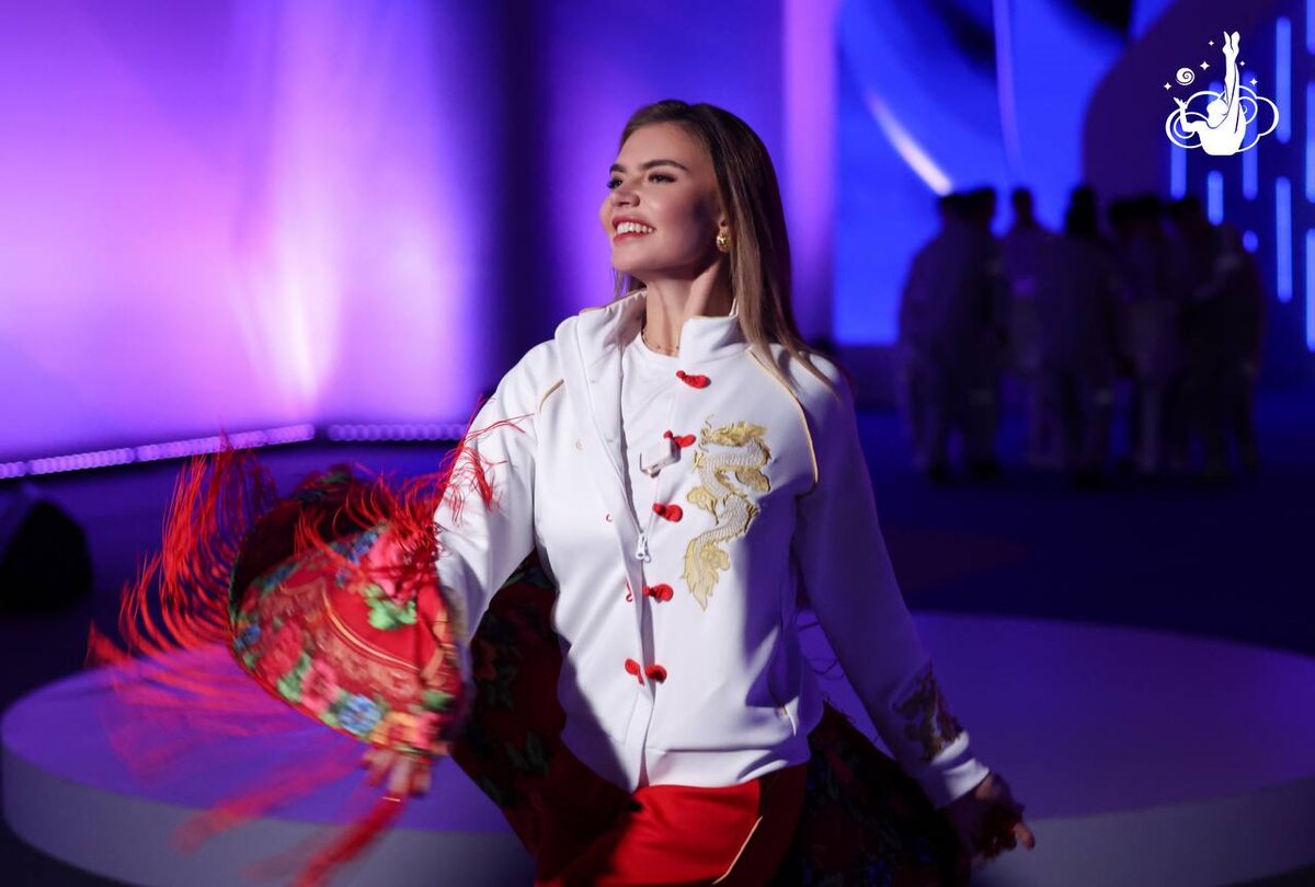     Олимпийская чемпионка Алина Кабаева Фото:@skygraceacademy