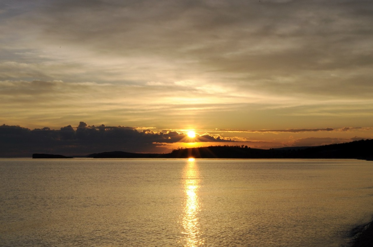 Рассвет на Байкале. Фото из личного архива