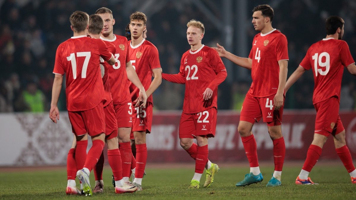    Юрий Коледин (№22) выступает за сборные разных возрастов с 2021 года.