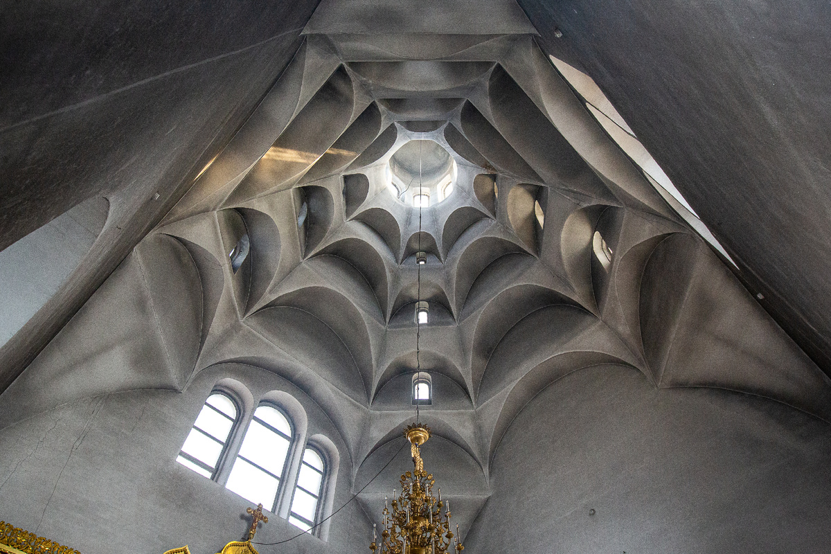 Церковь Спаса Нерукотворного Образа в Клязьме. Детали интерьера. Город Пушкино, микрорайон Клязьма. Московская область. Фото автора статьи