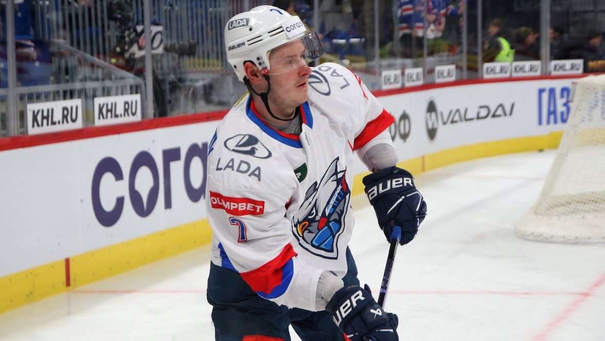 https://www.sport-express.ru/hockey/khl/news/lada-rastorgla-kontrakt-s-forvardom-sergeem-shumakovym-2376786/