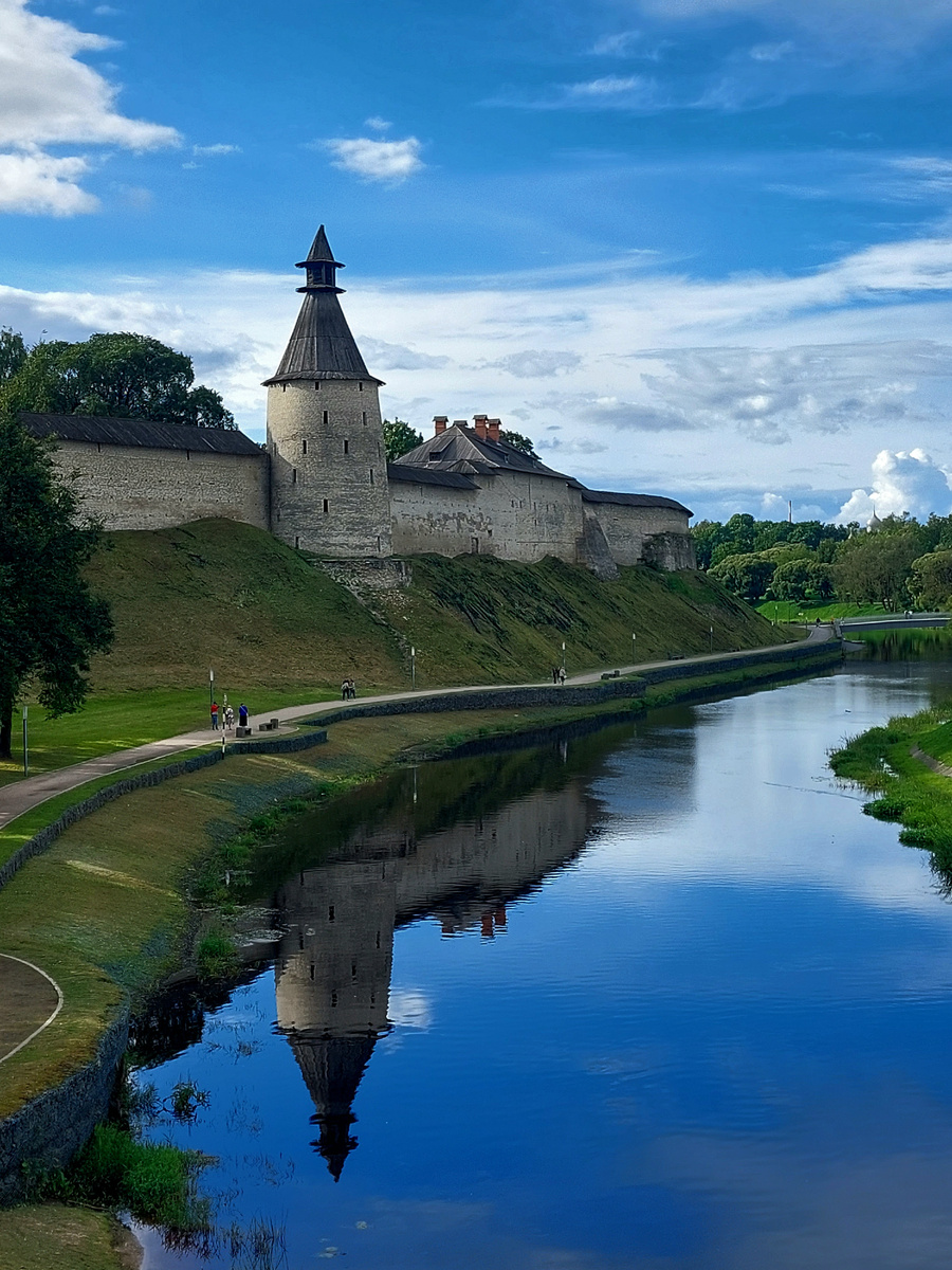 Отражение при солнечной погоде