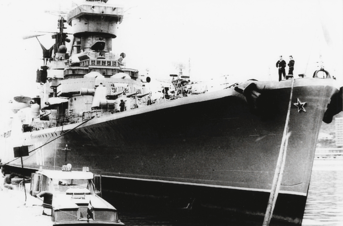 «Жда́нов» — советский крейсер проекта 68-бис. После модернизации — крейсер управления проекта 68У. Из свободного источника.