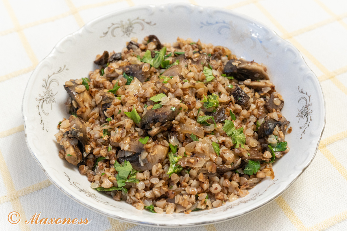 Гречневая каша с грибами