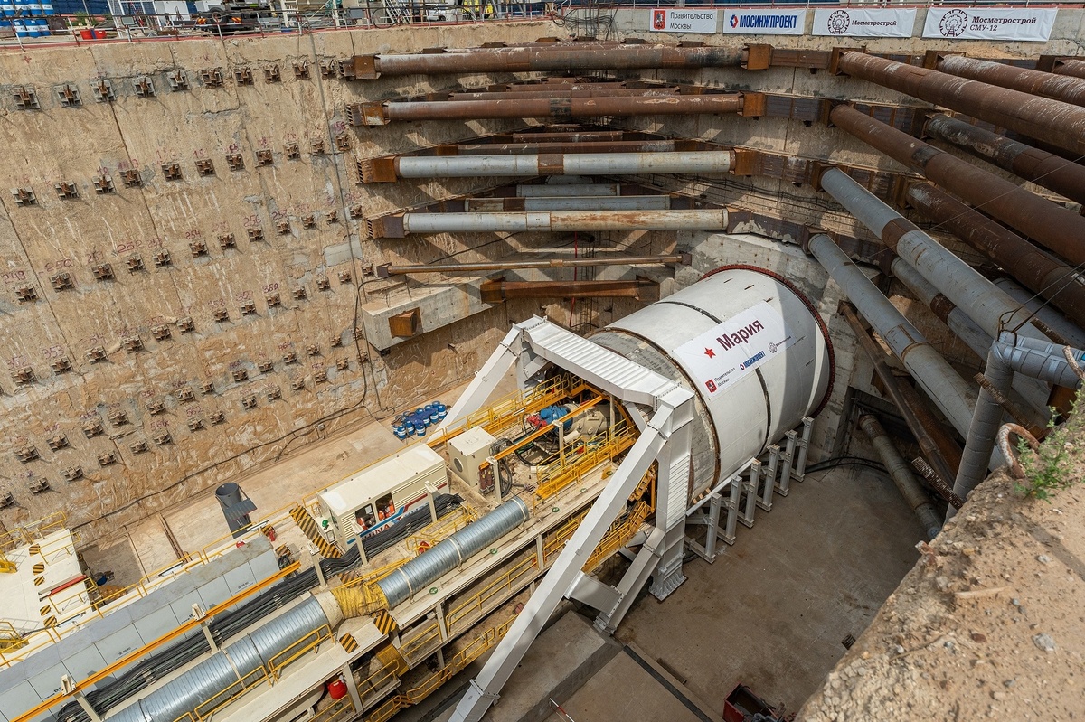 📸 1.2 : Крупный план головы щита «Мария» в монтажной камере «Липовой Рощи».