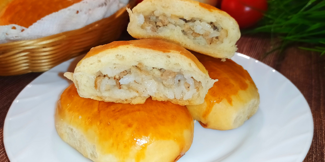 Очень вкусные ПИРОЖКИ С МЯСОМ И РИСОМ! КАК ПУХ! Дрожжевые в духовке!
