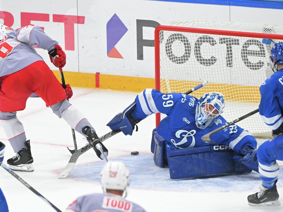    Хоккей. КХЛ. "Динамо" (Москва) – "Спартак" (Москва)© РИА Новости / Сергей Гунеев