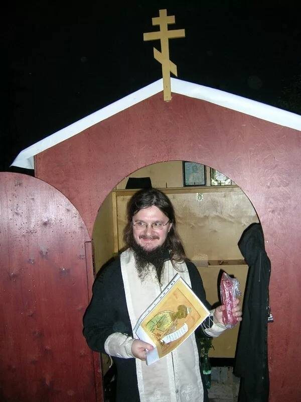 Часовня на месте храма, где служил о. Даниил. Недавно её снесли...