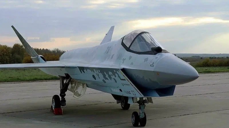 Будущее российской военной авиации Су-75 Checkmate совершит первый полет в начале 2026 года. Фото: ОАК