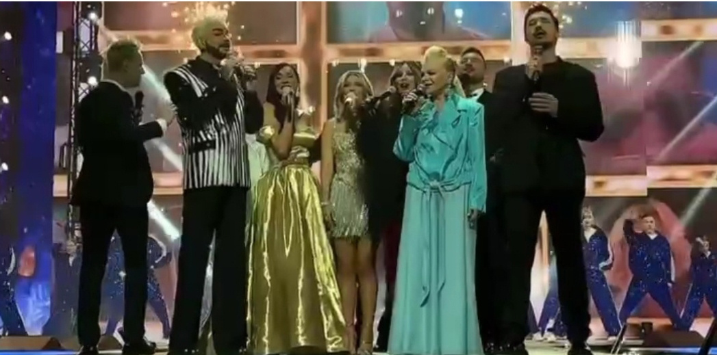 Дронов уходит со сцены