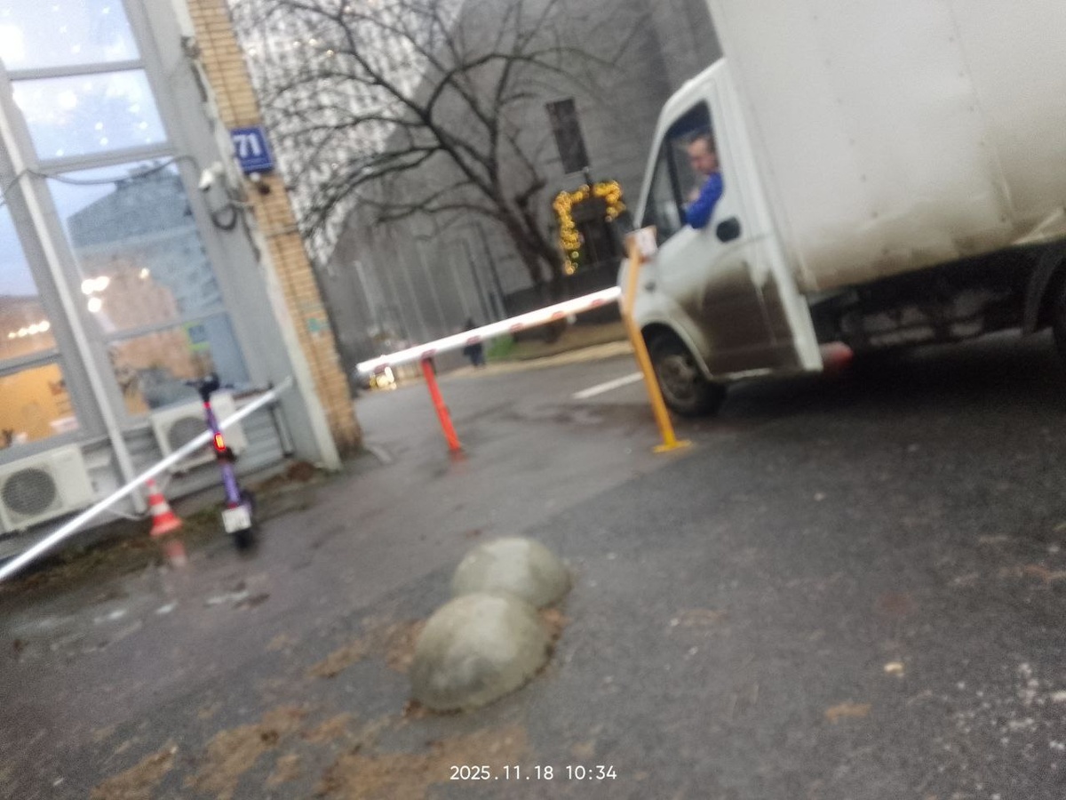 Нет никого, похожего на заказчицу...