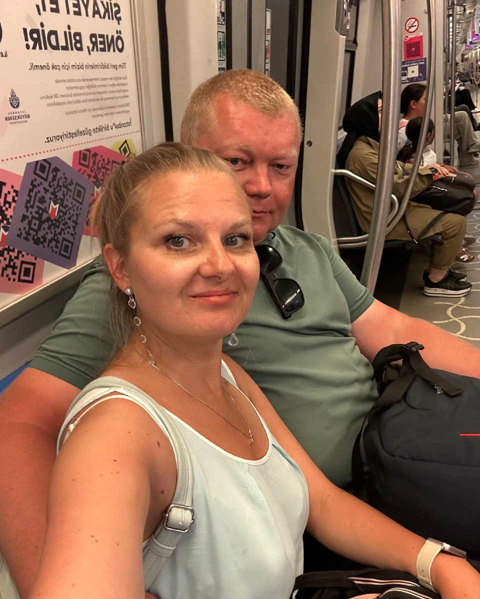 Я тут счастлива и предвкушаю начало чего-то классного.