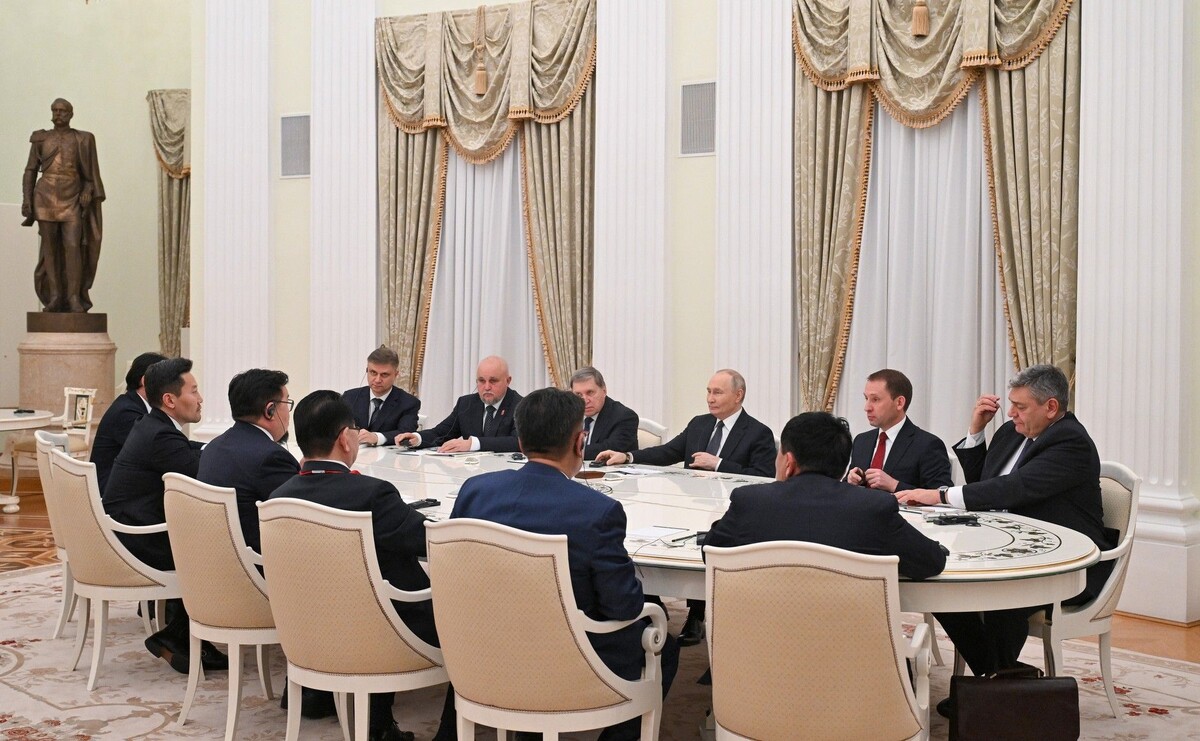    Встреча президента РФ Владимира Путина с премьер-министром Монголии Гомбожавыном Занданшатаром / Источник: http://www.kremlin.ru/