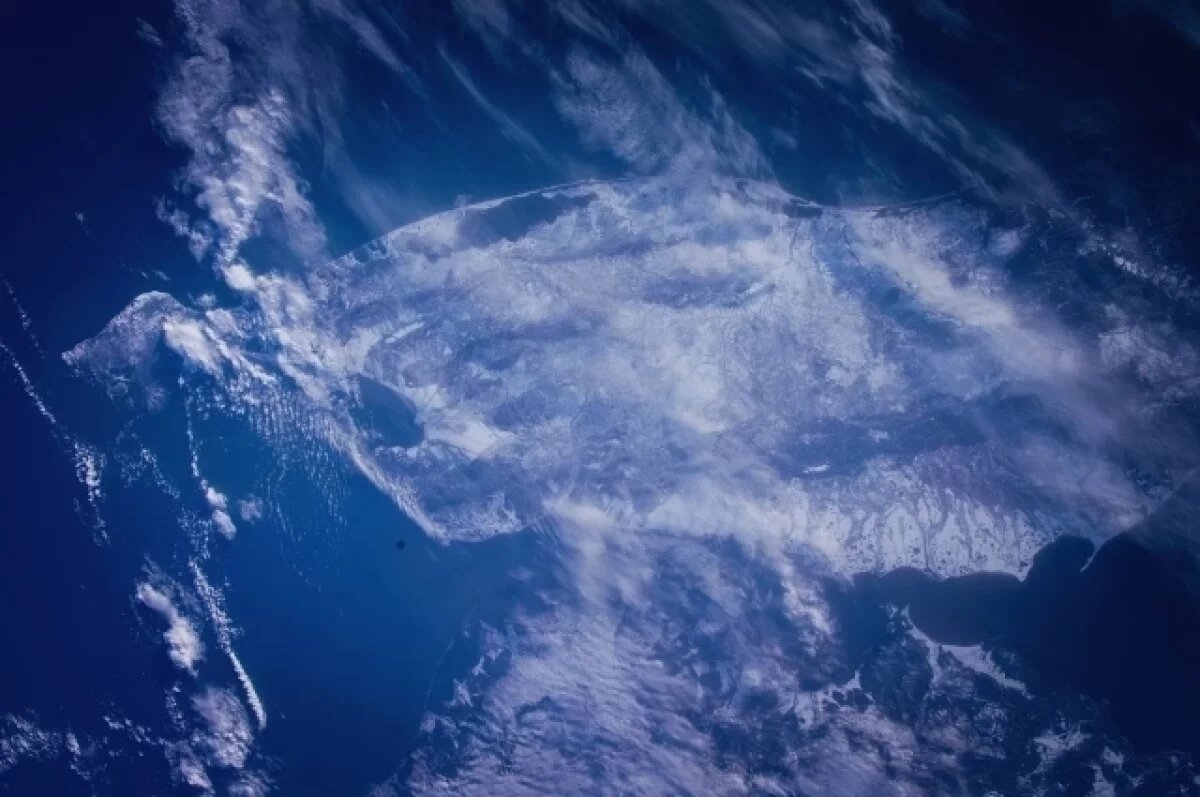    Космонавт Антон Шкаплеров показал Сахалин с орбиты