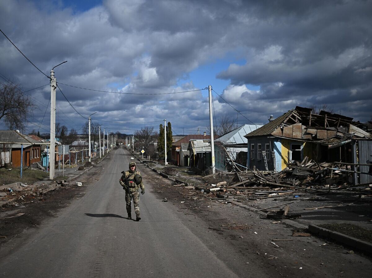    Военнослужащие ВС России в Суджанском районе Курской области© РИА Новости / Сергей Бобылев