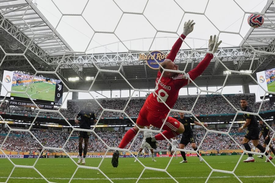     / Источник: © Rebecca Blackwell/AP/TASS