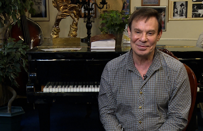 Отказывался от званий.