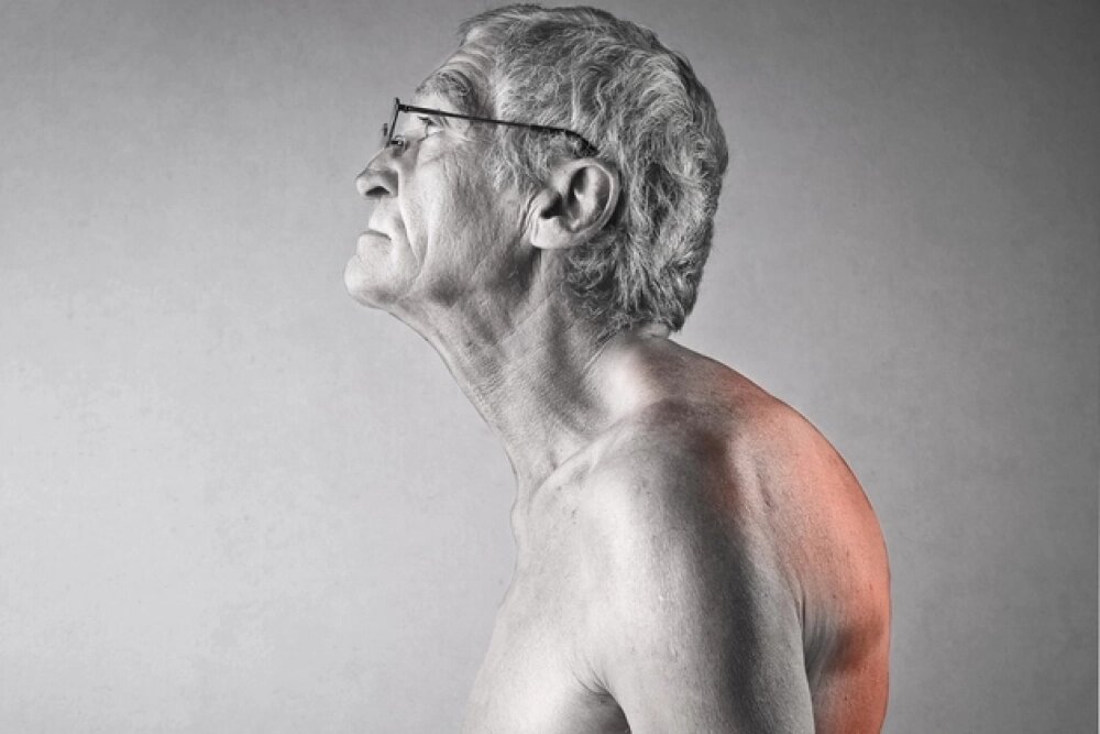    Горбатый человек в вашем доме — внутренний конфликт, который требует немедленного решения. Фото: istockphoto.com