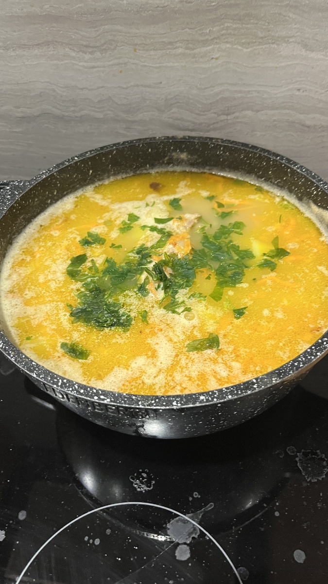 Большая кастрюля горохового супа 🥣 